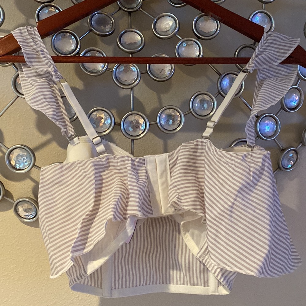 Victoria's Secret Striped Cream Bra - Picture 2 of 2